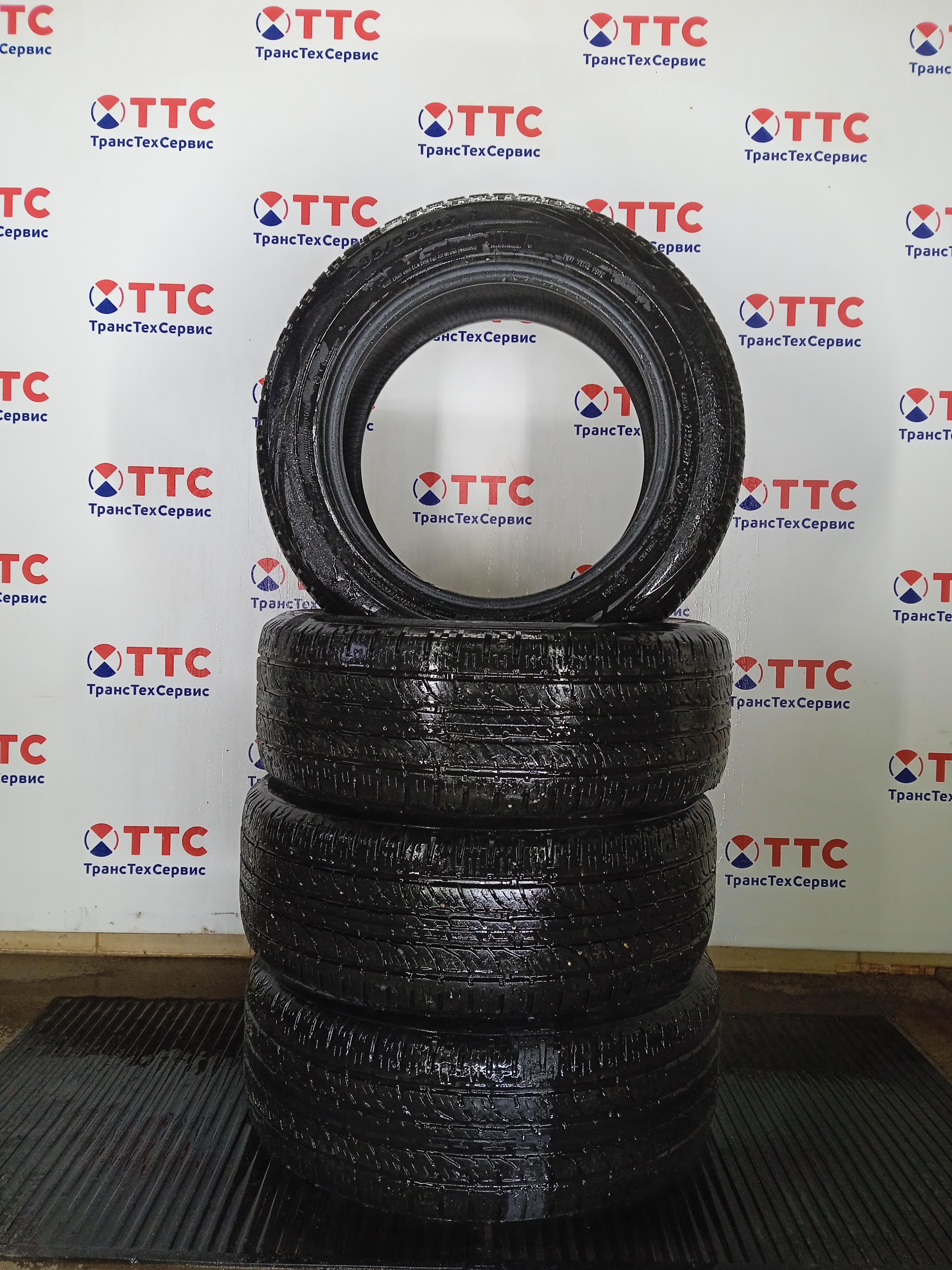 Шины Б\У Viatti Bosco 235/55 R17 99T