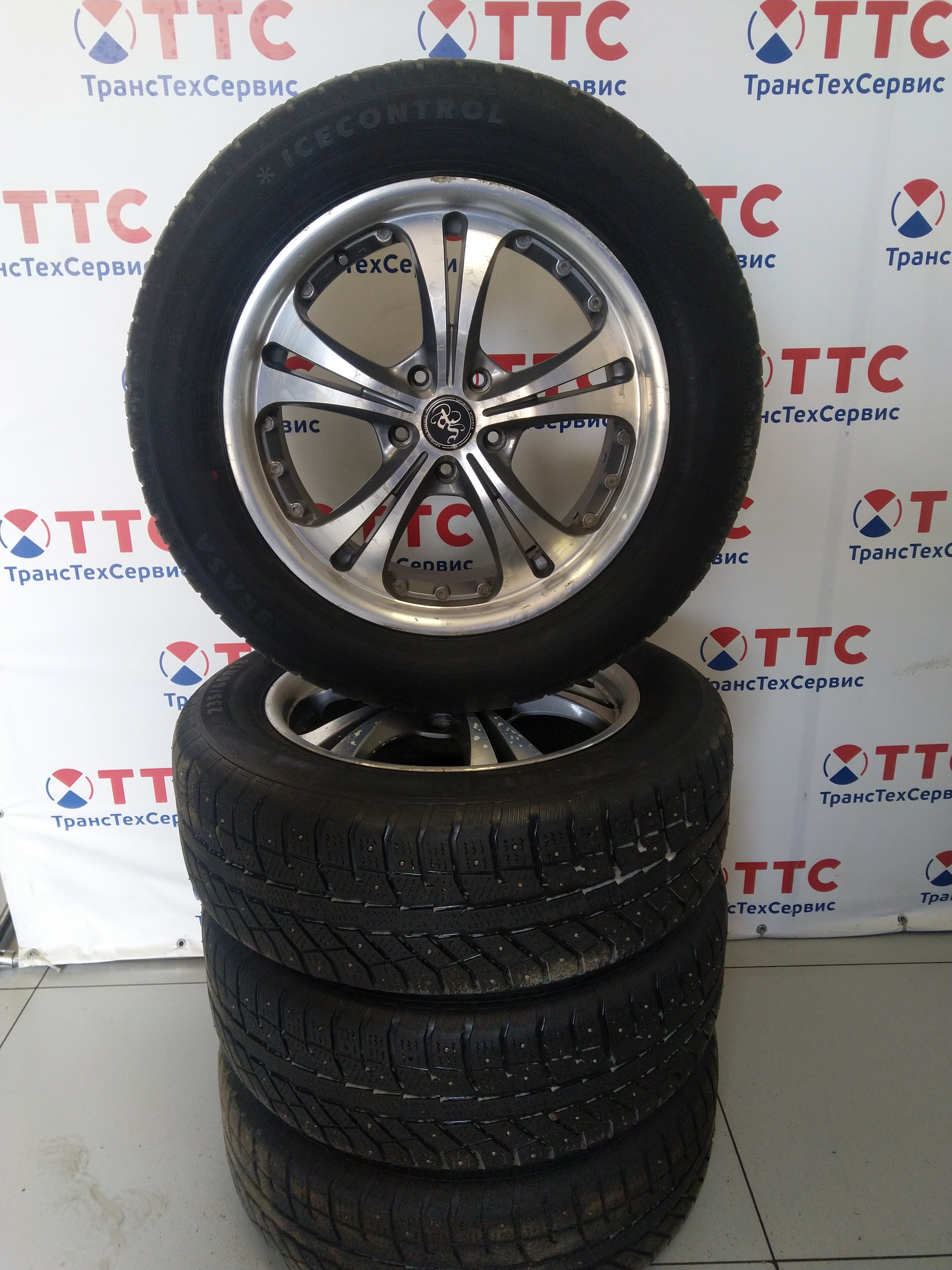 Шины Б\У Kormoran Suv Stud 235/60 R18