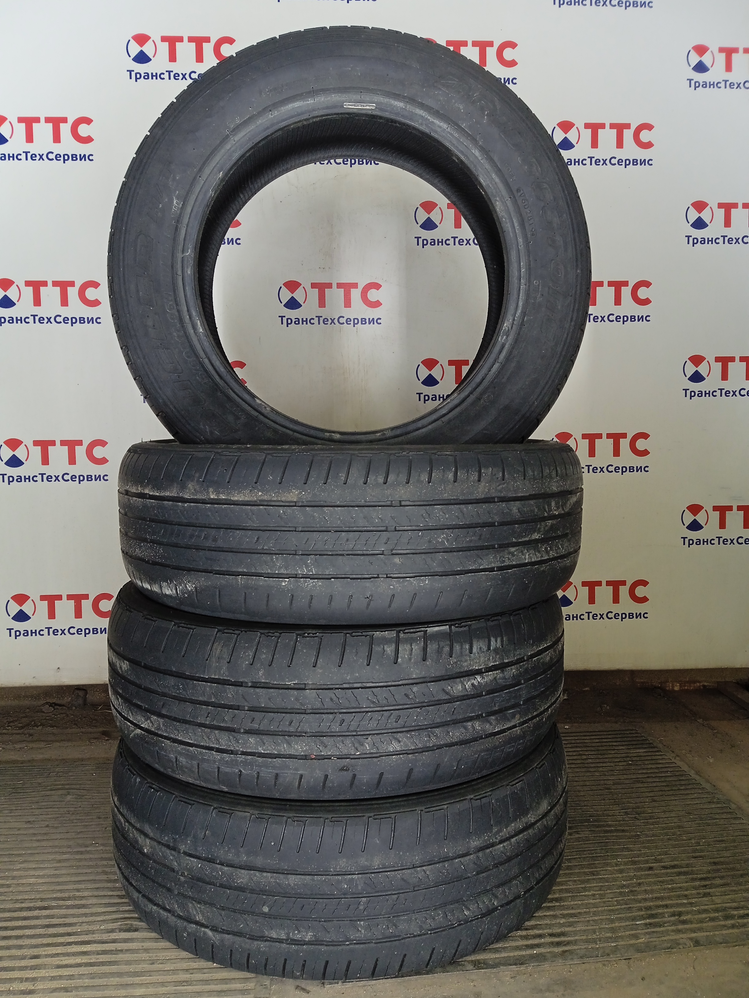 Шины Б\У Bridgestone Dueler H/T  215/6